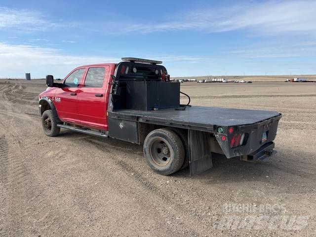 RAM 3500 Platformas/izkraušana no sāniem