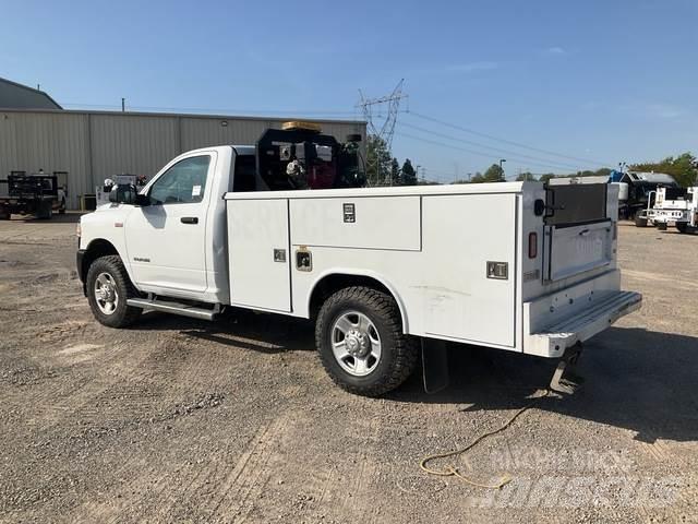 RAM 3500 Vieglais kravas automobilis/izkraušana no sāniem