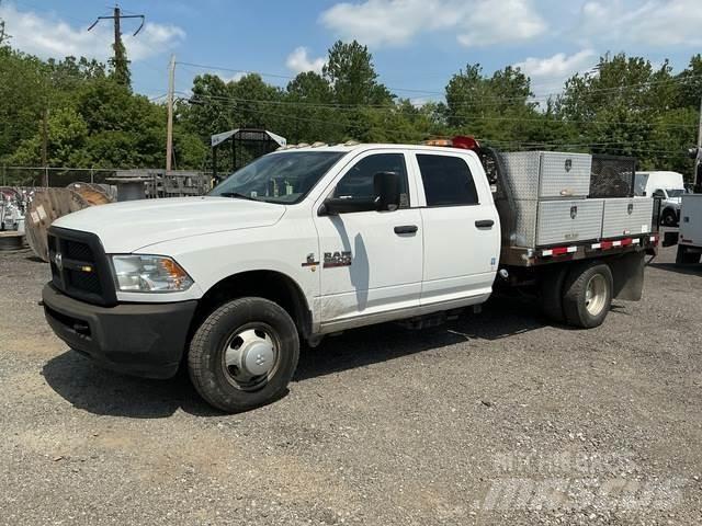 RAM 3500 Platformas/izkraušana no sāniem