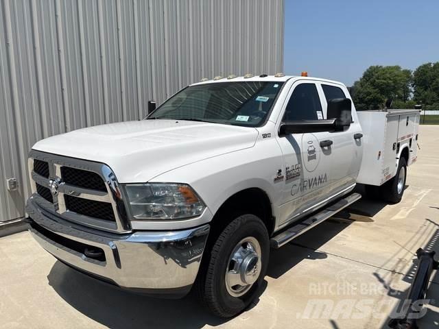 RAM 3500 Vieglais kravas automobilis/izkraušana no sāniem