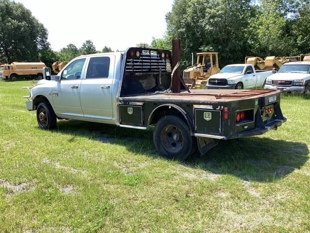 RAM 3500 Platformas/izkraušana no sāniem