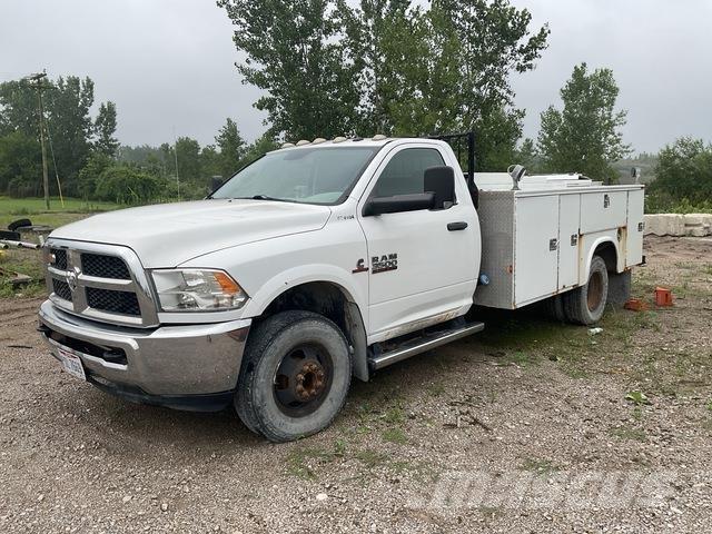 RAM 3500 Vieglais kravas automobilis/izkraušana no sāniem