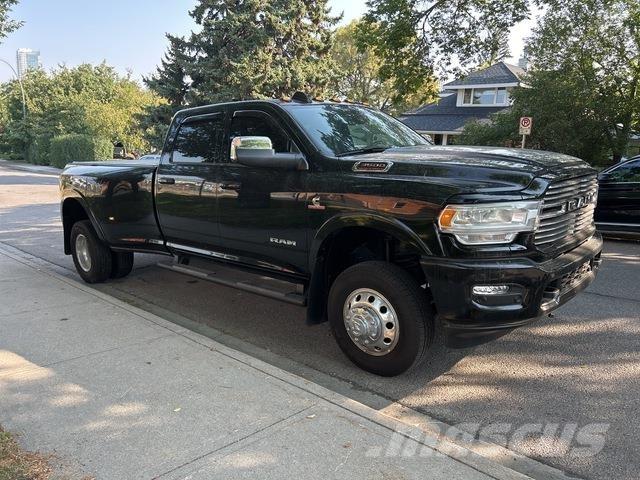 RAM 3500 Vieglais kravas automobilis/izkraušana no sāniem