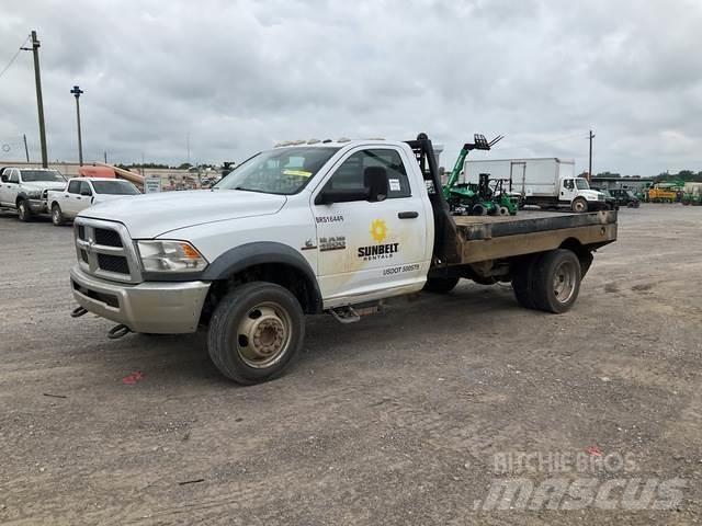 RAM 4500 Platformas/izkraušana no sāniem