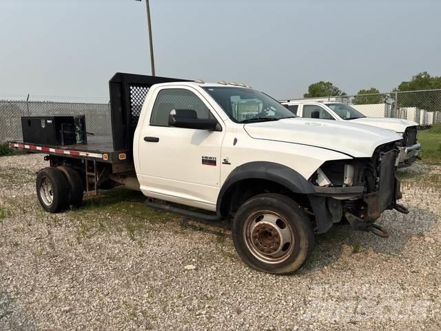 RAM 5500 Platformas/izkraušana no sāniem