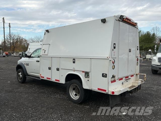 RAM 5500 Vieglais kravas automobilis/izkraušana no sāniem