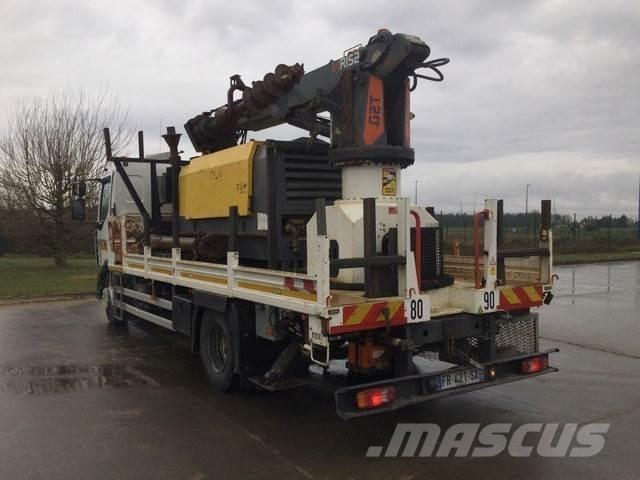 Renault D250 Mobilās urbšanas platformu automašīnas