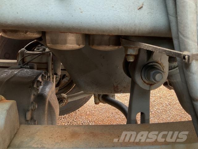 Renault Kerax Sniega naži un tīrītāji