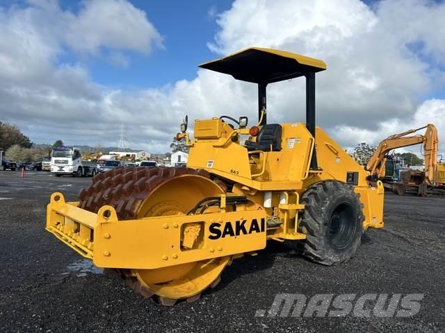 Sakai SV400TF Vienvalča grunts veltņi