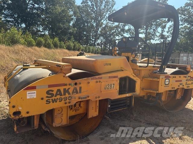 Sakai SW990-1 Divvalču grunts veltņi