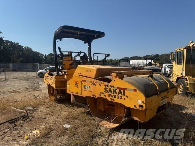 Sakai SW990-1 Divvalču grunts veltņi
