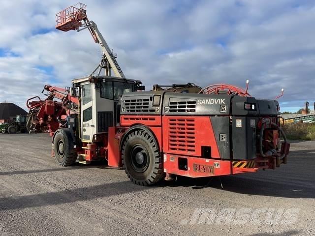 Sandvik DS412i Pazemes kabeļu vilcēji