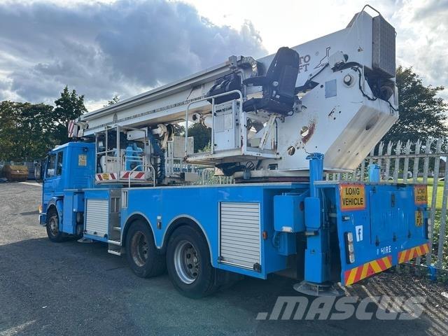 Scania P113ML Pacēlāji uz automašīnas bāzes