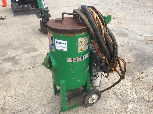 Schmidt 3.5CF Būvniecība- Citi