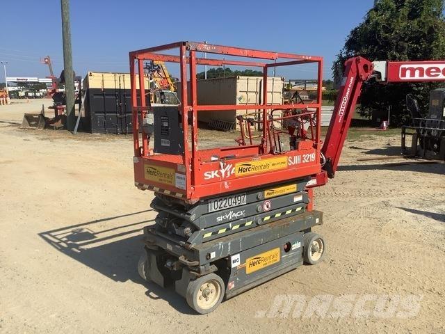 SkyJack 3219 Šķerveida pacēlāji