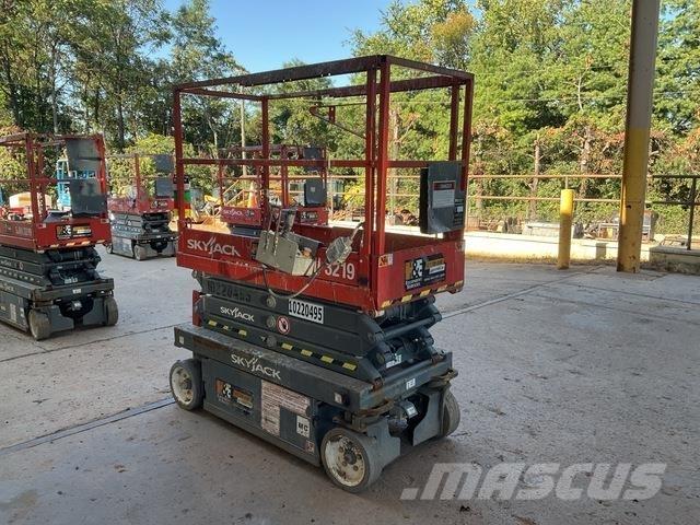 SkyJack 3219 Šķerveida pacēlāji