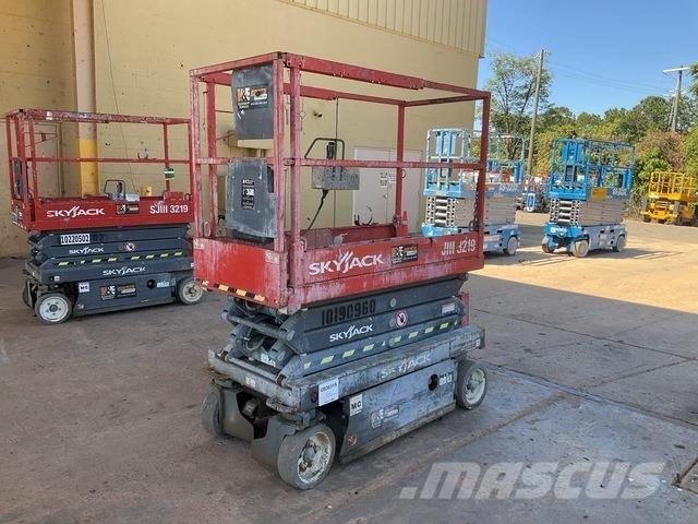 SkyJack 3219 Šķerveida pacēlāji