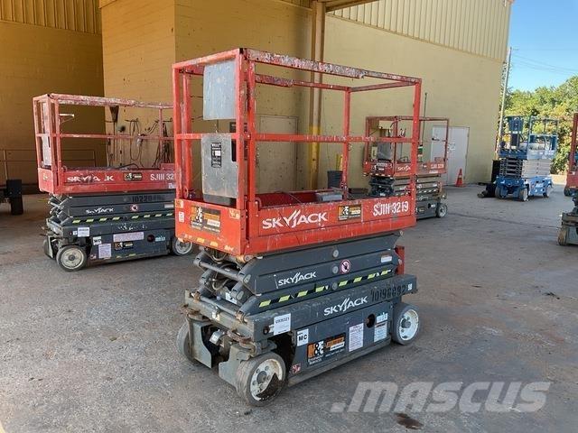 SkyJack 3219 Šķerveida pacēlāji