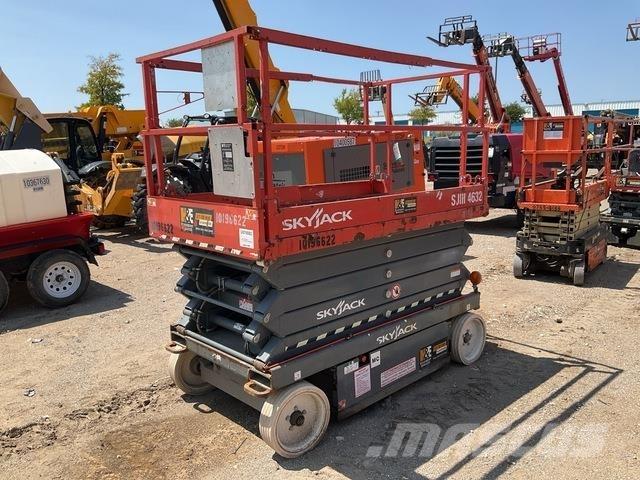 SkyJack 4632 Šķerveida pacēlāji