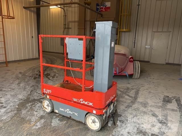 SkyJack SJ12 Vertikālie pacēlāji