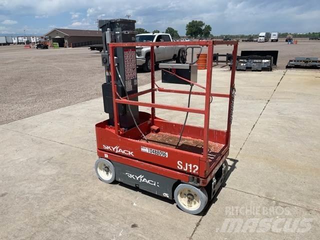 SkyJack SJ12 Vertikālie pacēlāji