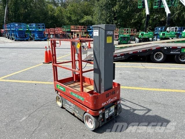 SkyJack SJ12 Vertikālie pacēlāji