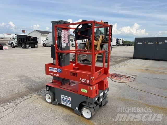SkyJack SJ20E Vertikālie pacēlāji