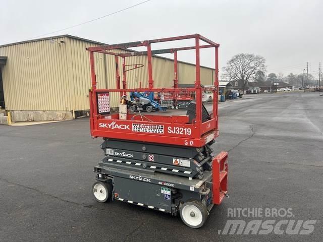 SkyJack SJ3219 Šķerveida pacēlāji