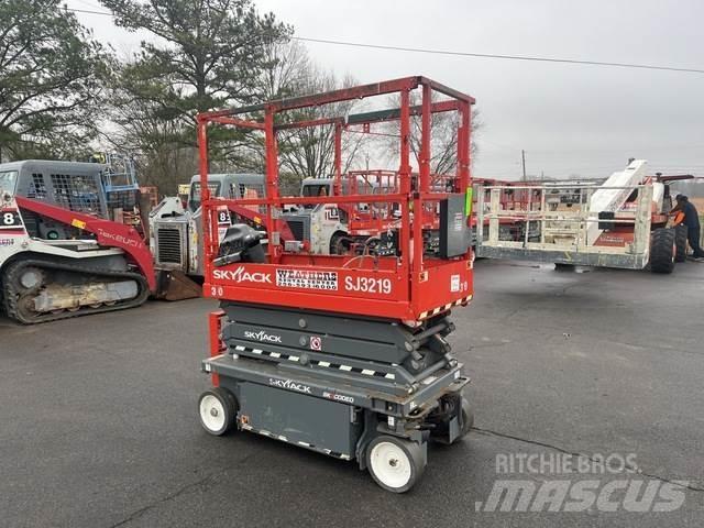 SkyJack SJ3219 Šķerveida pacēlāji