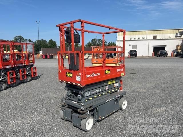 SkyJack SJ3219 Šķerveida pacēlāji