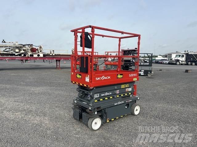 SkyJack SJ3219 Šķerveida pacēlāji