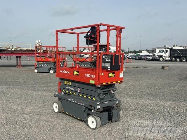 SkyJack SJ3219 Šķerveida pacēlāji
