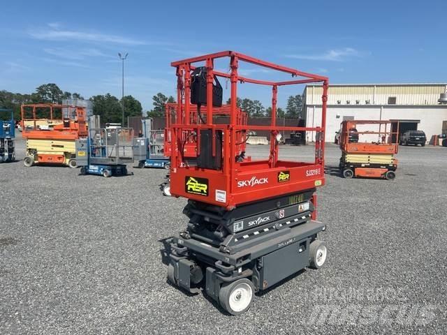 SkyJack SJ3219 Šķerveida pacēlāji