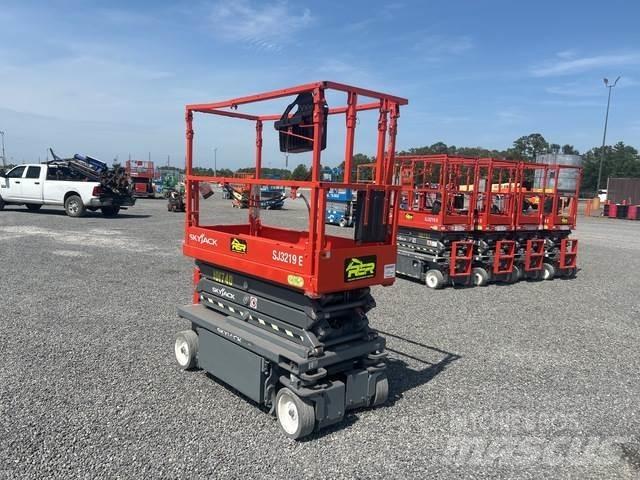SkyJack SJ3219 Šķerveida pacēlāji