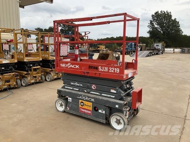 SkyJack SJ3219 Šķerveida pacēlāji