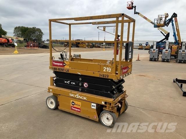 SkyJack SJ3219 Šķerveida pacēlāji