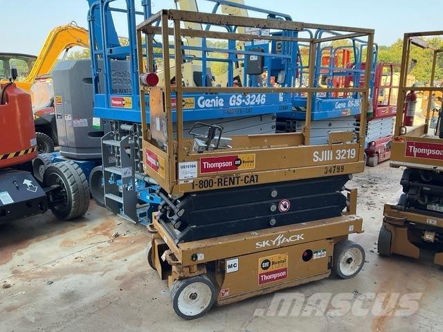 SkyJack SJ3219 Šķerveida pacēlāji