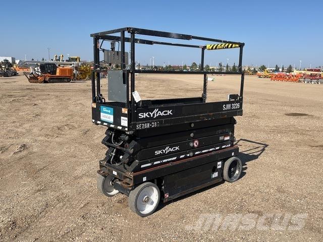 SkyJack SJ3226 Šķerveida pacēlāji