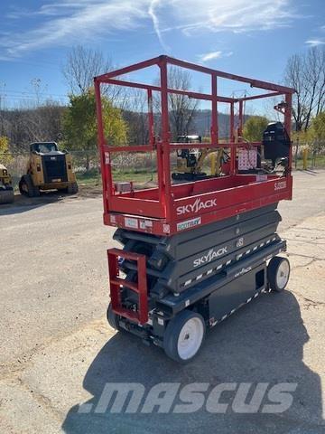 SkyJack SJ3226 Šķerveida pacēlāji