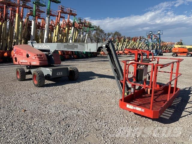 SkyJack SJ45T Teleskopiskie pacēlāji