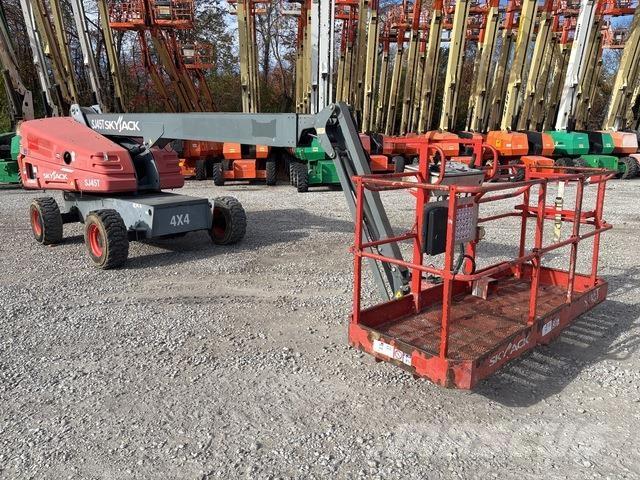 SkyJack SJ45T Teleskopiskie pacēlāji