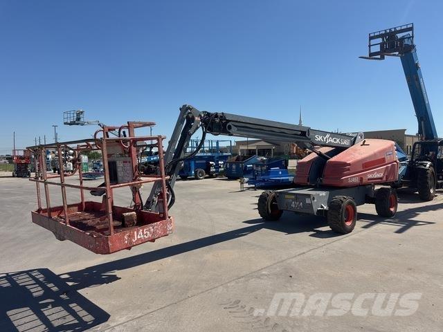 SkyJack SJ45T Teleskopiskie pacēlāji