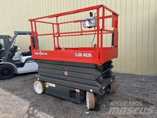 SkyJack SJ4626 Šķerveida pacēlāji