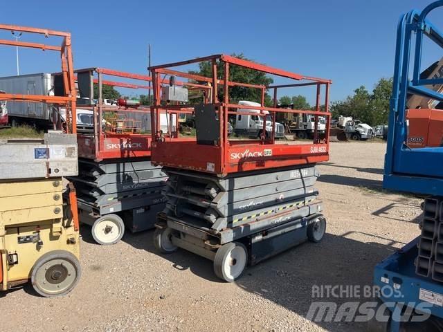 SkyJack SJ4632 Šķerveida pacēlāji