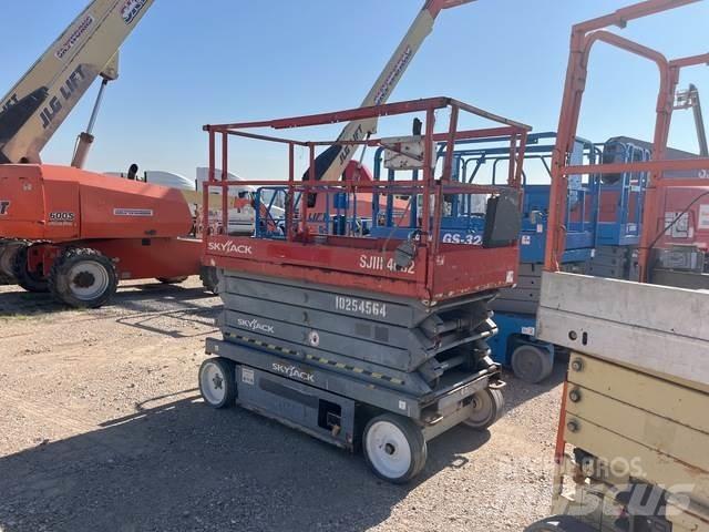 SkyJack SJ4632 Šķerveida pacēlāji