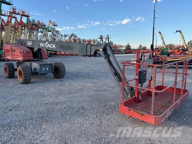 SkyJack SJ66T Teleskopiskie pacēlāji