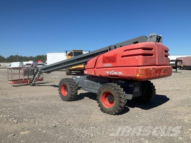 SkyJack SJ66T Teleskopiskie pacēlāji