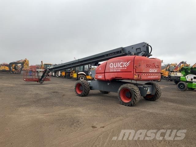 SkyJack SJ86T Teleskopiskie pacēlāji