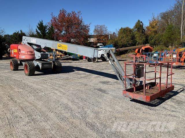 SkyJack SJ86T Teleskopiskie pacēlāji