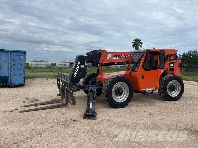 SkyTrak 12054 Teleskopiskie manipulatori